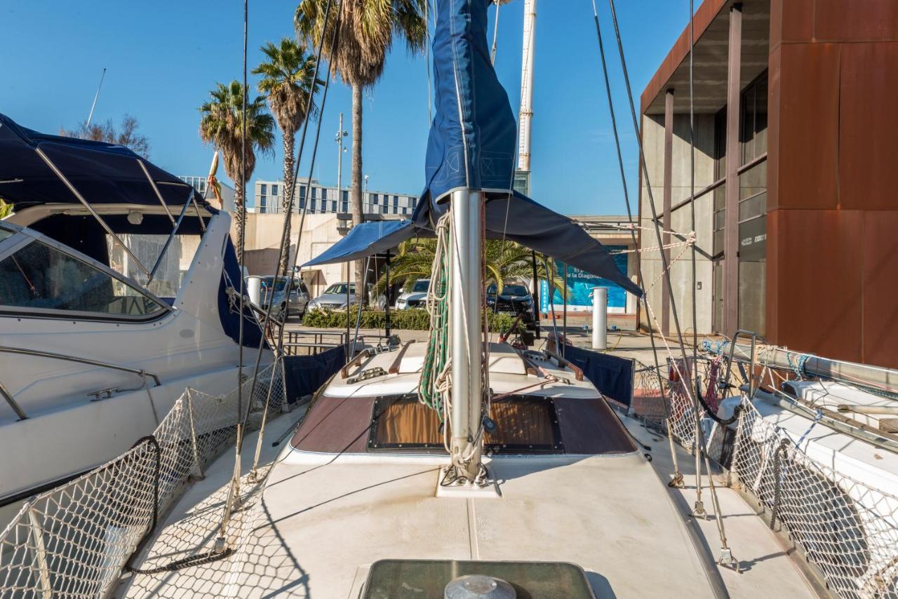 Pequeno Velero En Port Forum Ideal Para Backpackers San Adrián de Besós Zewnętrze zdjęcie