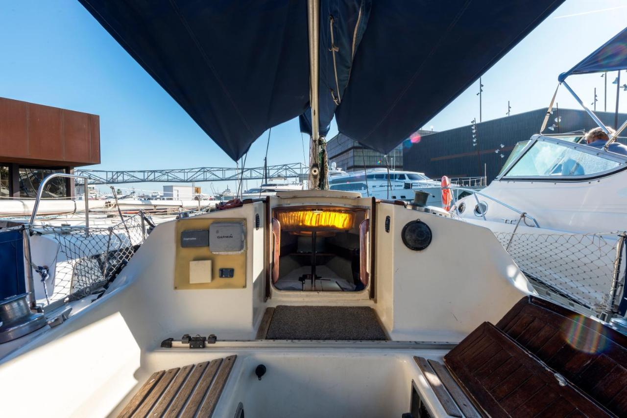 Pequeno Velero En Port Forum Ideal Para Backpackers San Adrián de Besós Zewnętrze zdjęcie